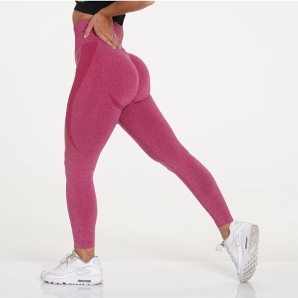 NWT NVGTN Crimson Seamless Leggings - Picture 3 of 3